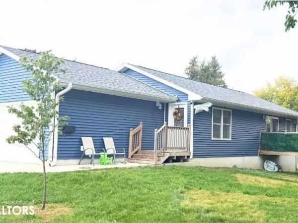 215 East K Street, Forest City, IA 50436