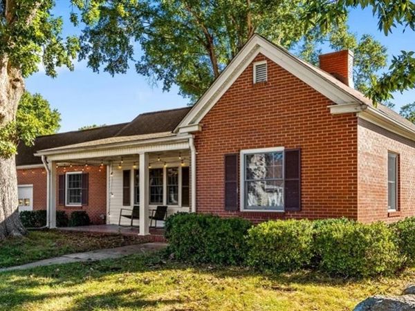 100 N Johnston Street, Eden, NC 27288