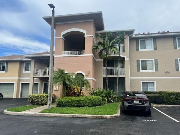 6505 EMERALD DUNES Drive, Unit 108, West Palm Beach, FL 33411