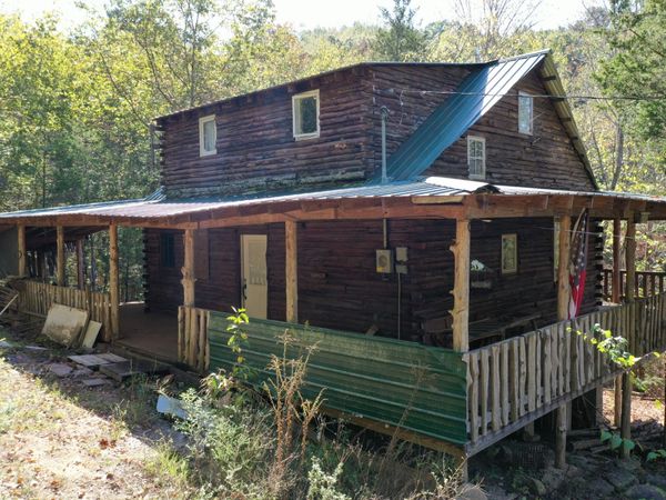3784 Cedar Creek Rd , Linden, TN 37096