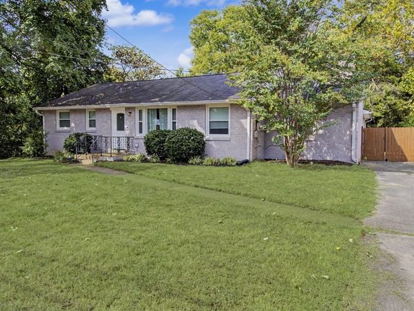 915 Patricia Dr , Nashville, TN 37217