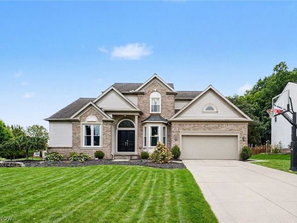 9803 Burton Drive , Twinsburg, OH 44087