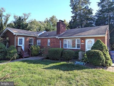 3215 APEX CIRCLE , FALLS CHURCH, VA 22044