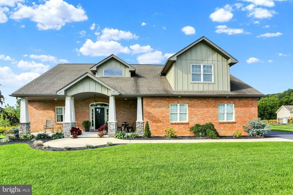 8 CAREER COURT, OLEY, PA 19547