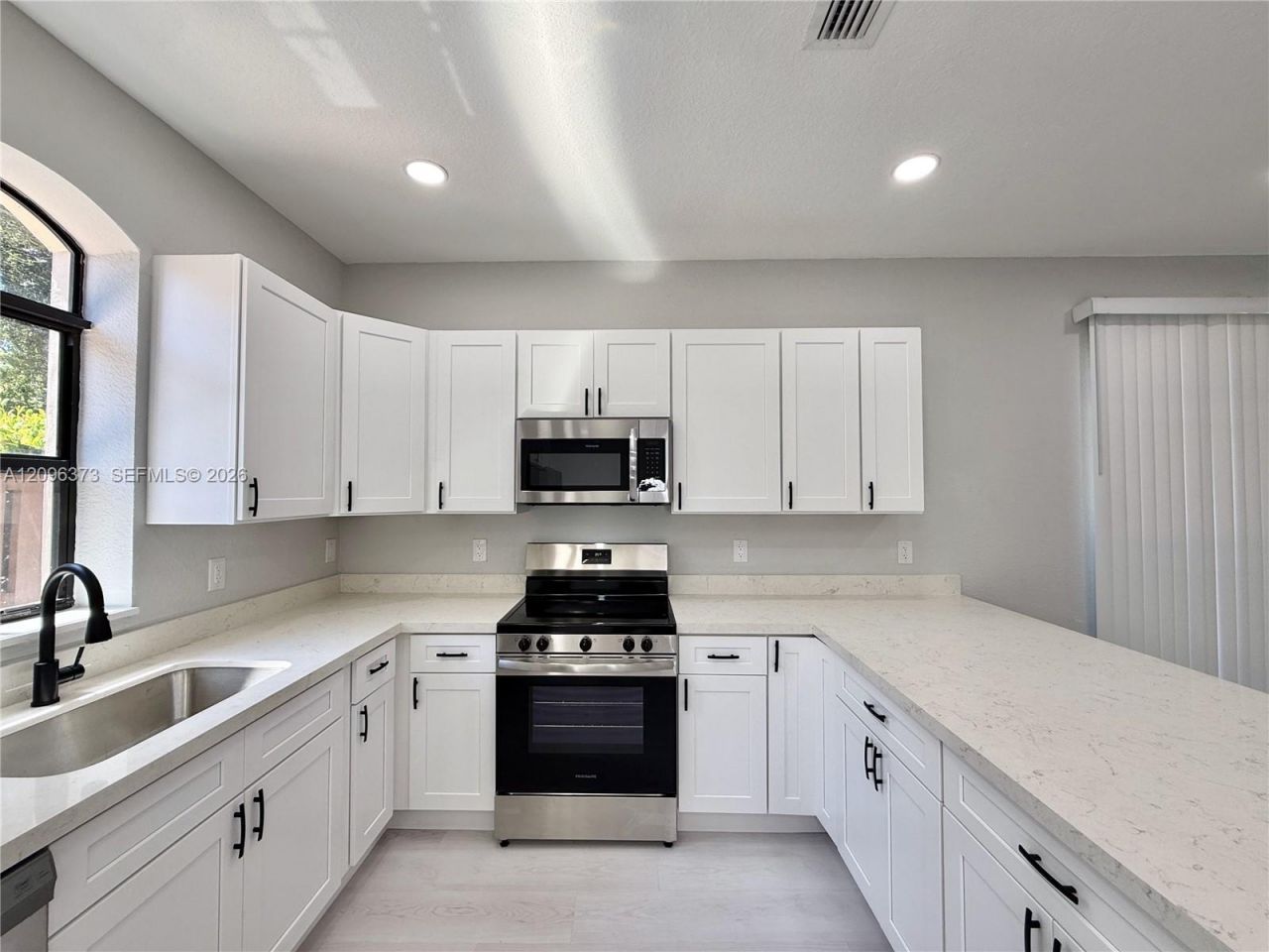 10392 NW 31st Ter , Doral, FL 33172 Photo