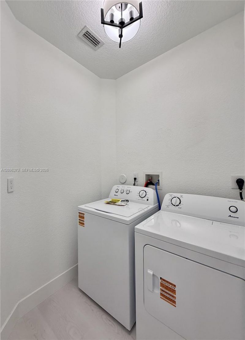 10392 NW 31st Ter , Doral, FL 33172 Photo