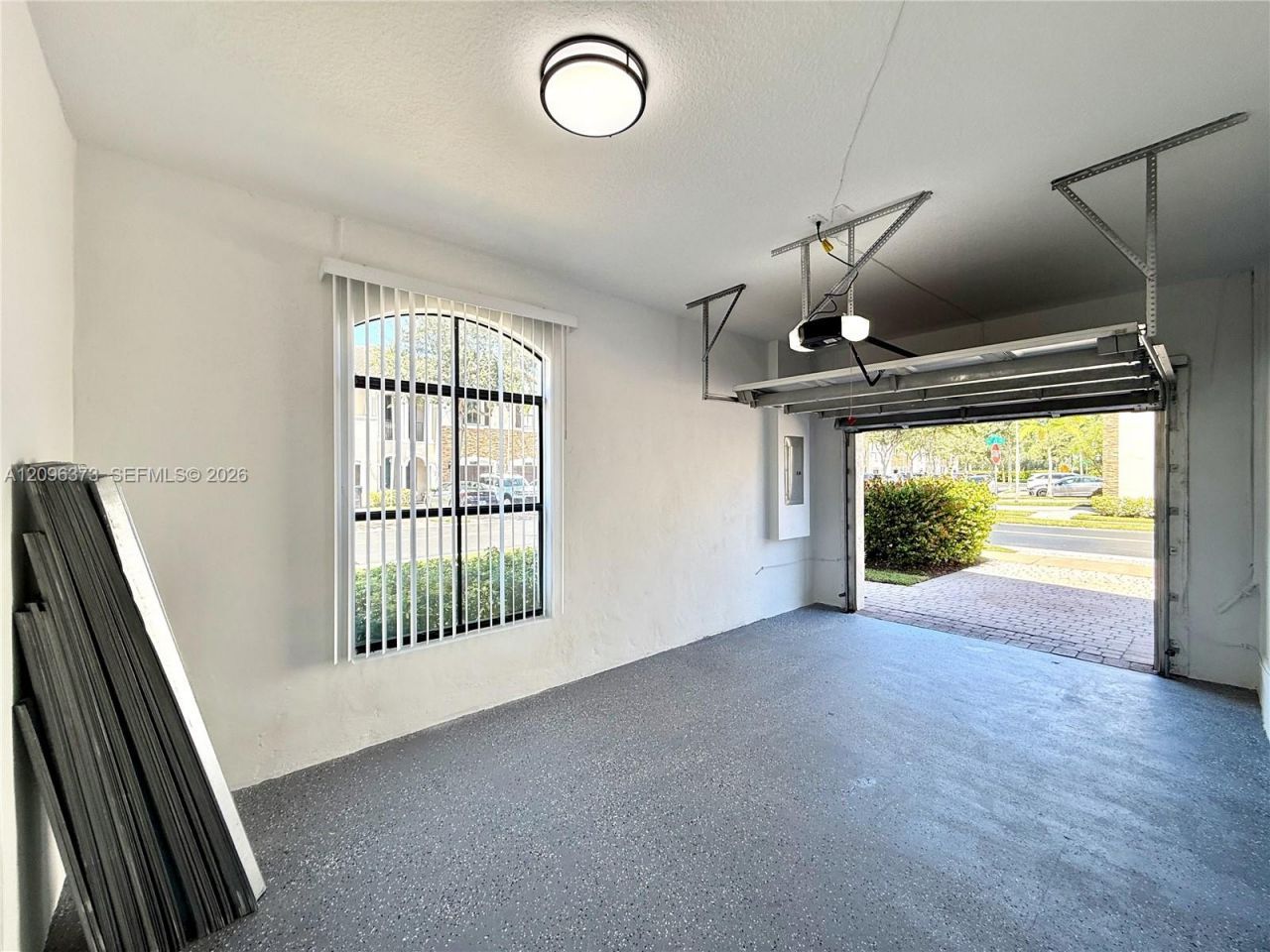 10392 NW 31st Ter , Doral, FL 33172 Photo