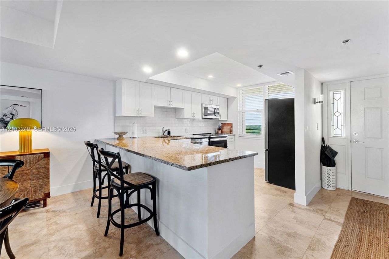 840 Ocean Dr, Unit 1105, Juno Beach, FL 33408 Photo
