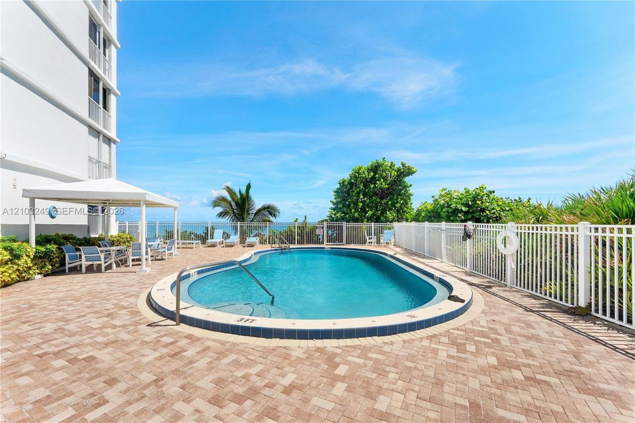 840 Ocean Dr, Unit 1105, Juno Beach, FL 33408 Photo