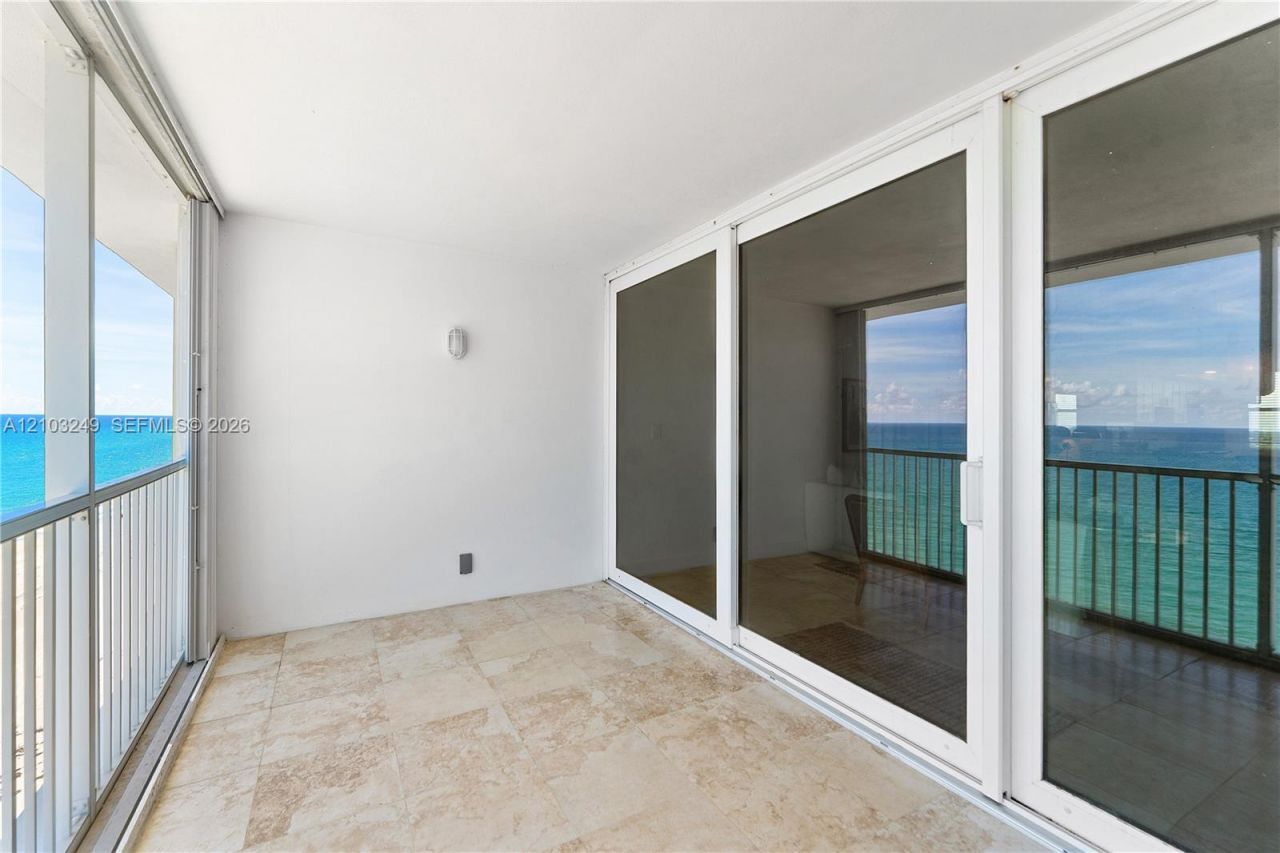 840 Ocean Dr, Unit 1105, Juno Beach, FL 33408 Photo