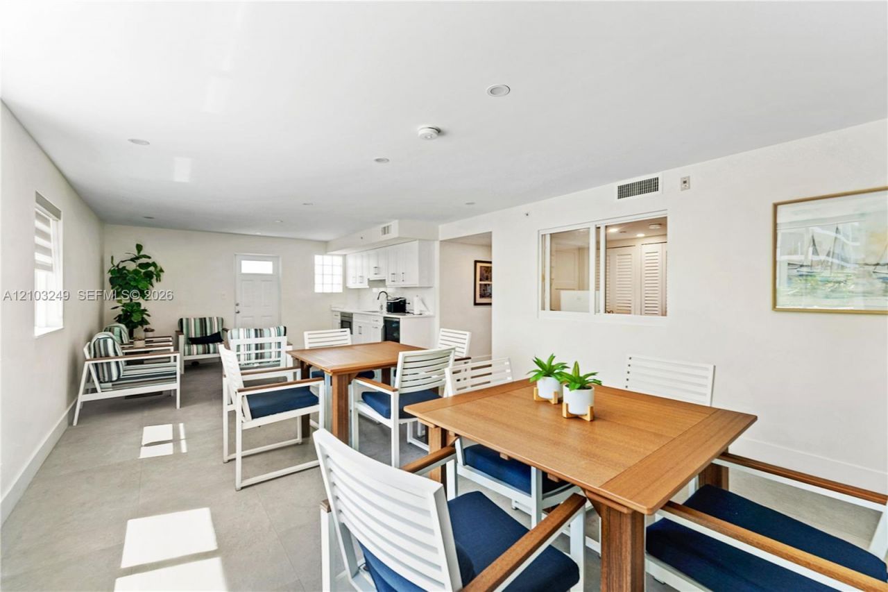840 Ocean Dr, Unit 1105, Juno Beach, FL 33408 Photo