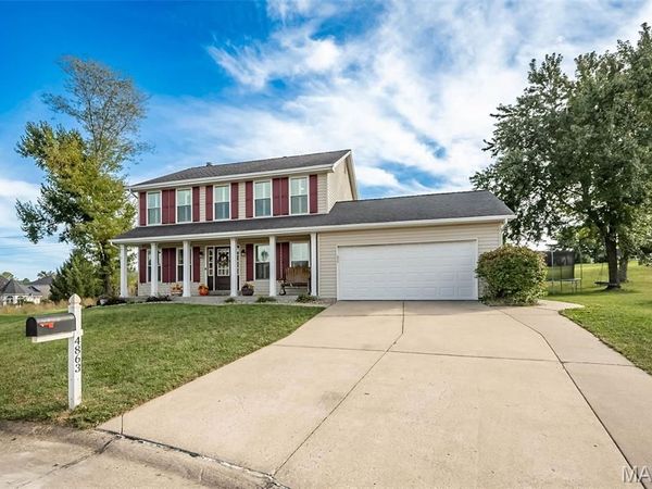 4863 Greenburg Drive, St Peters, MO 63304