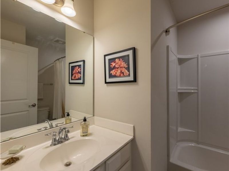 5211 Marrus Lane, Richmond Heights, OH 44143 Photo 18