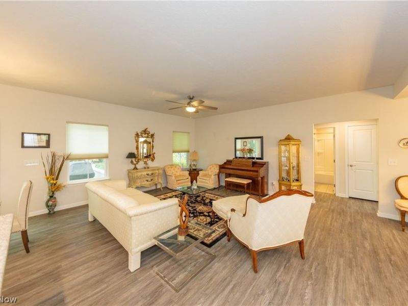 5211 Marrus Lane, Richmond Heights, OH 44143 Photo 5