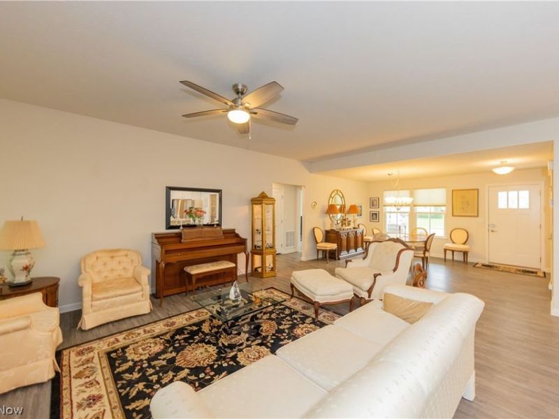5211 Marrus Lane, Richmond Heights, OH 44143 Photo 7