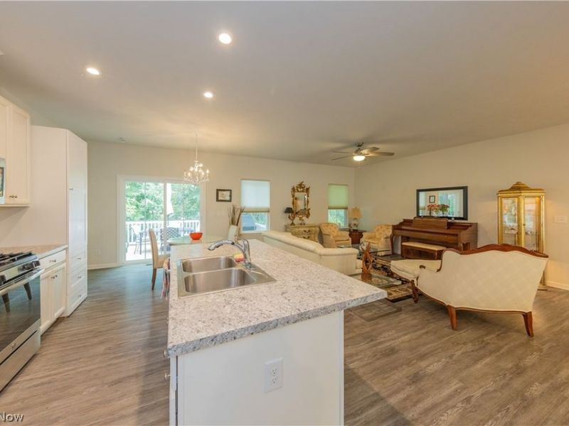 5211 Marrus Lane, Richmond Heights, OH 44143 Photo 9