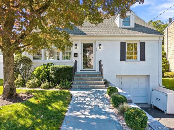 214 Frank Avenue, Mamaroneck, NY 10543