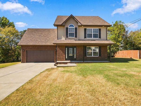 121 Pledge Ct , La Vergne, TN 37086