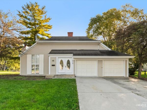 212 Boulder Hill Pass , Montgomery, IL 60538