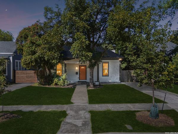 909 HAYS ST, San Antonio, TX 78202