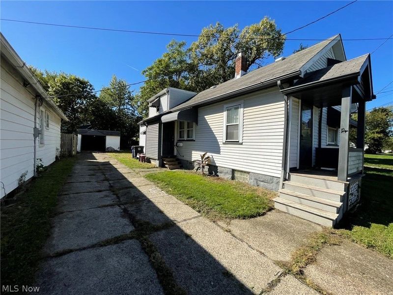 5902 Gertrude Avenue, Cleveland, OH 44105 Photo 3