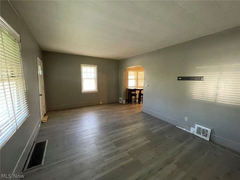 5902 Gertrude Avenue, Cleveland, OH 44105 Photo 9