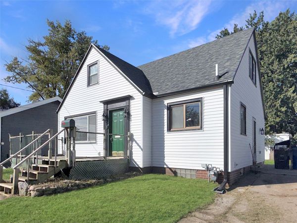 3618 Wright Street, Des Moines, IA 50316