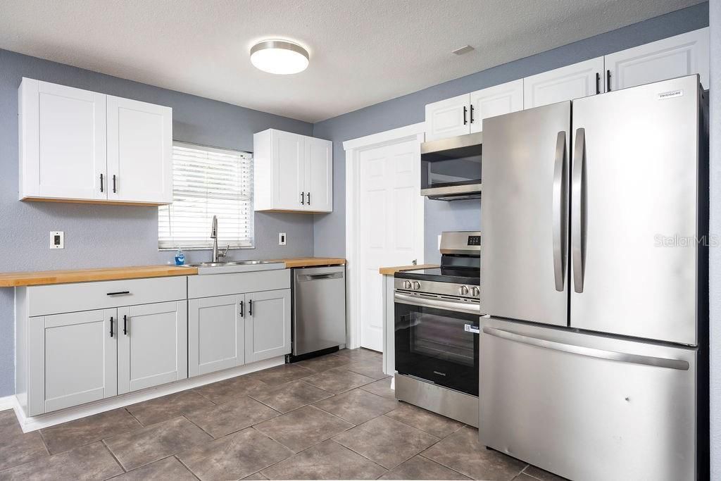 2229 Mango Tree Drive , Edgewater, FL 32141 Photo