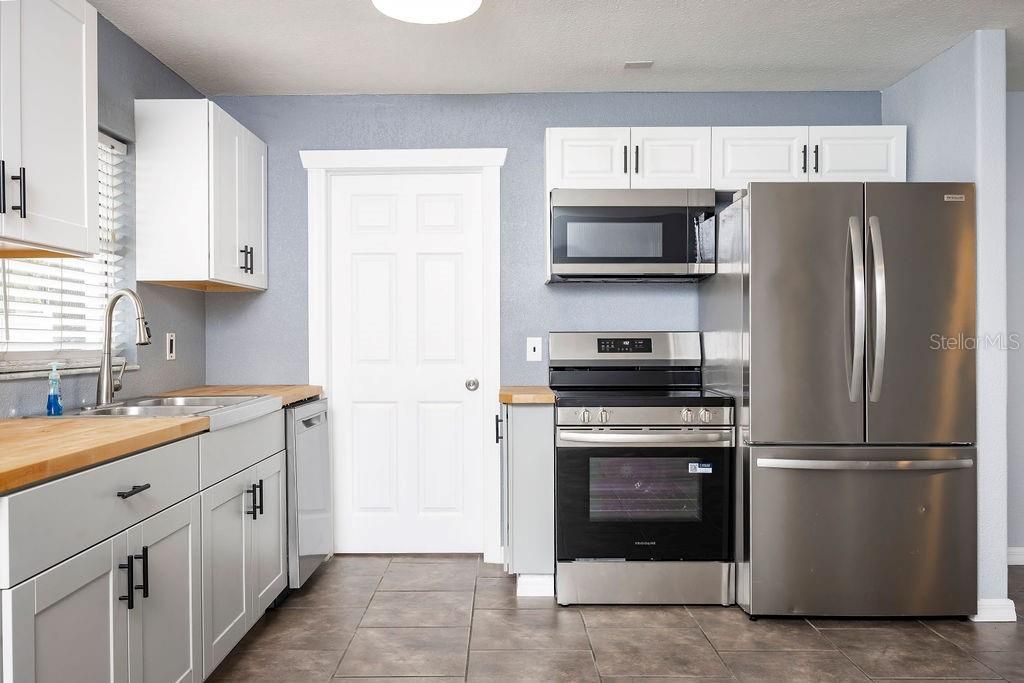 2229 Mango Tree Drive , Edgewater, FL 32141 Photo