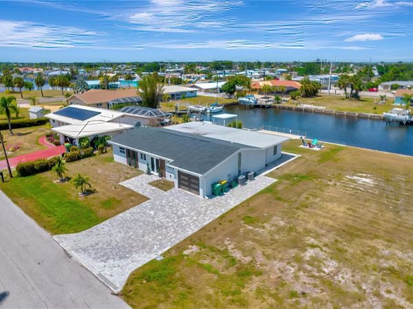 106 LELAND STREET SE, PORT CHARLOTTE, FL 33952