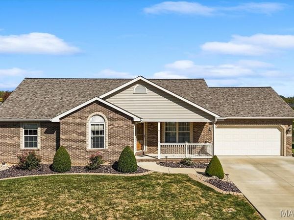1113 E 3rd Street, Trenton, IL 62293