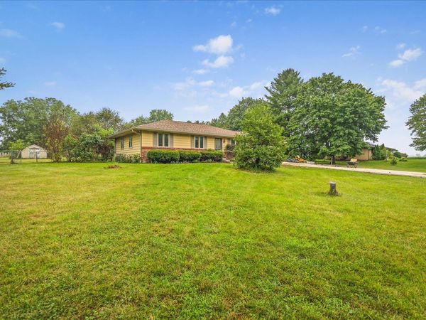 6581 Happy Acres Road , Rockford, IL 61101
