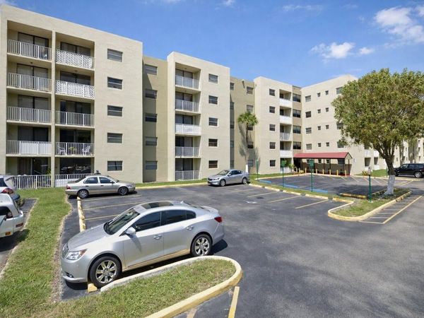 8185 NW 7TH Street, Unit 214, Miami, FL 33126