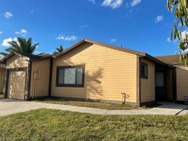 9551 W Daffodil Lane, Miramar, FL 33025