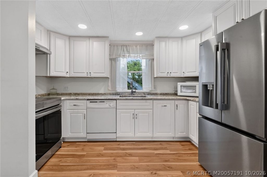 8051 SE Homestead Avenue , Hobe Sound, FL 33455 Photo