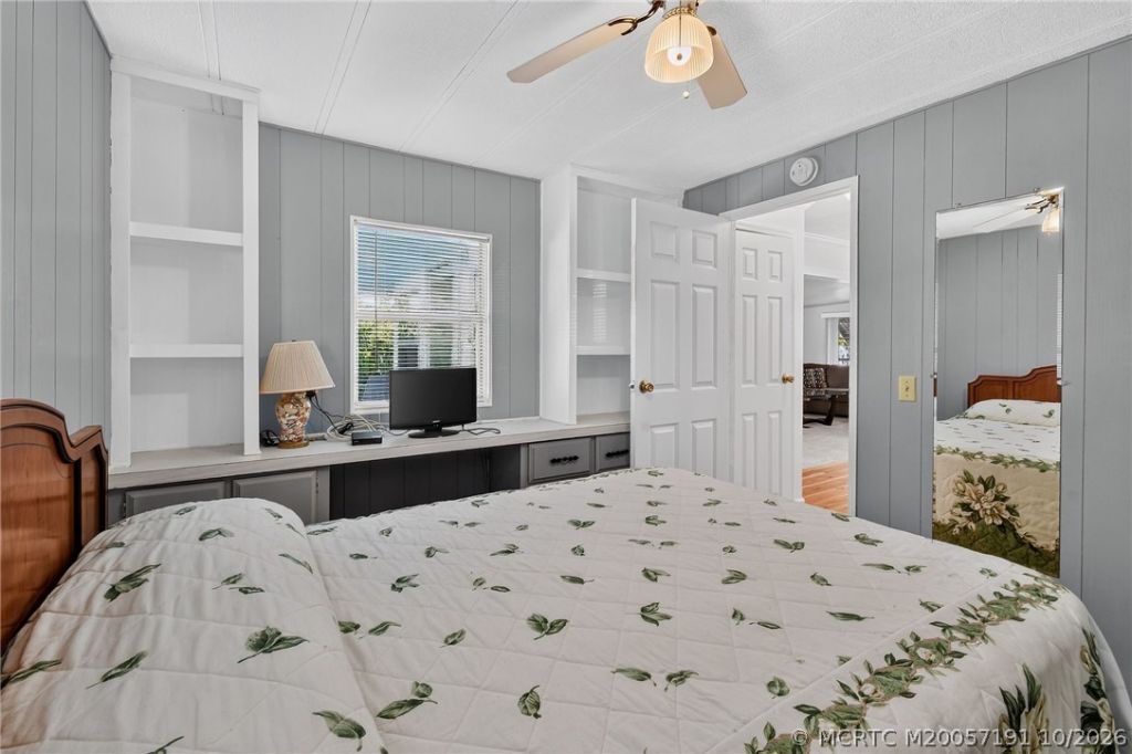 8051 SE Homestead Avenue , Hobe Sound, FL 33455 Photo
