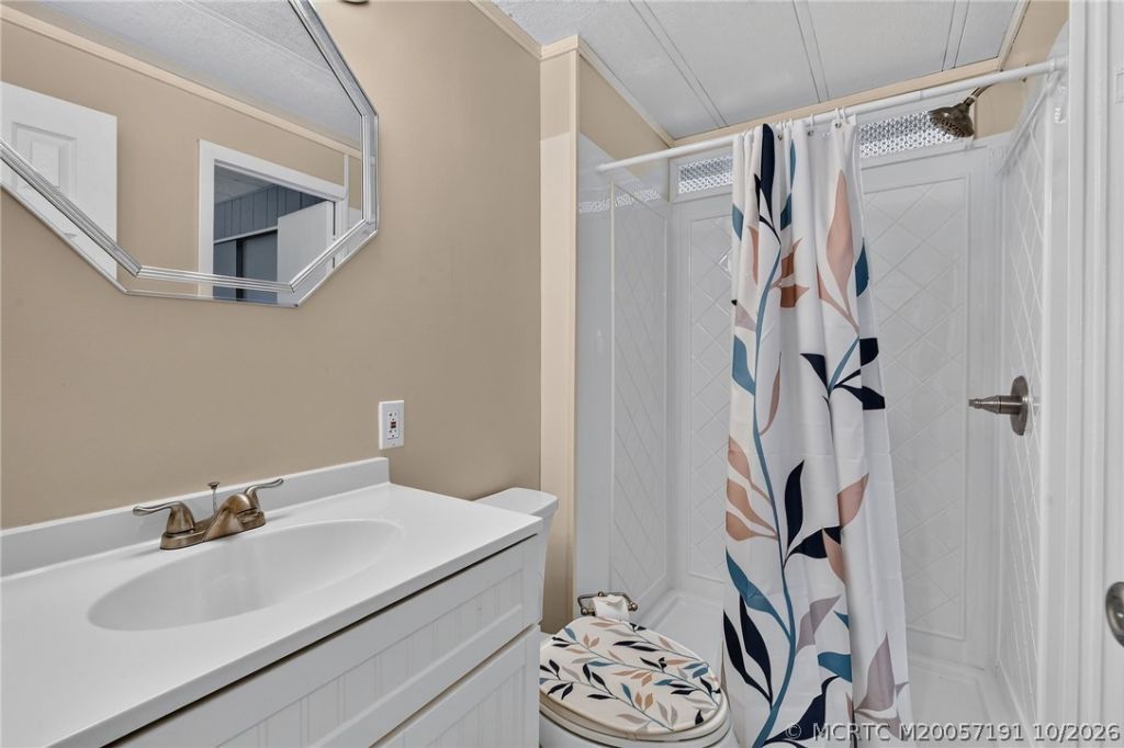 8051 SE Homestead Avenue , Hobe Sound, FL 33455 Photo