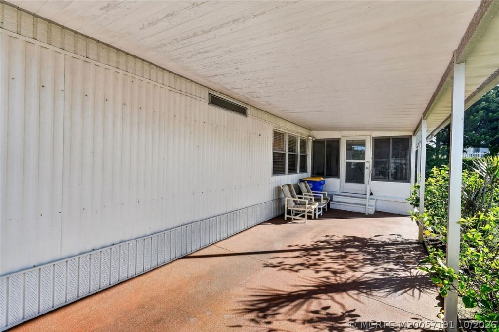 8051 SE Homestead Avenue , Hobe Sound, FL 33455 Photo