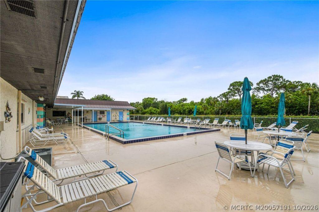8051 SE Homestead Avenue , Hobe Sound, FL 33455 Photo