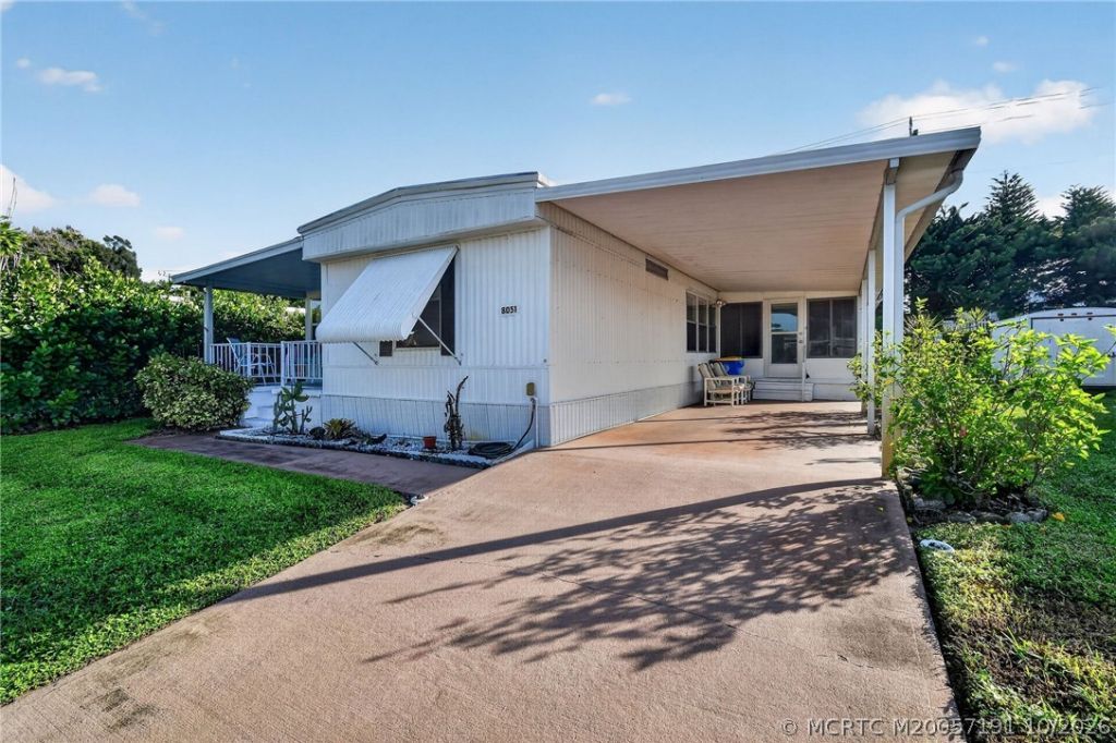 8051 SE Homestead Avenue , Hobe Sound, FL 33455 Photo