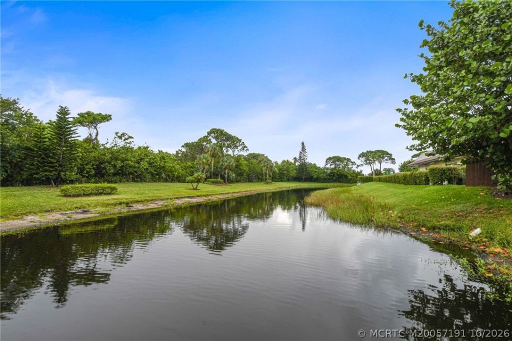8051 SE Homestead Avenue , Hobe Sound, FL 33455 Photo