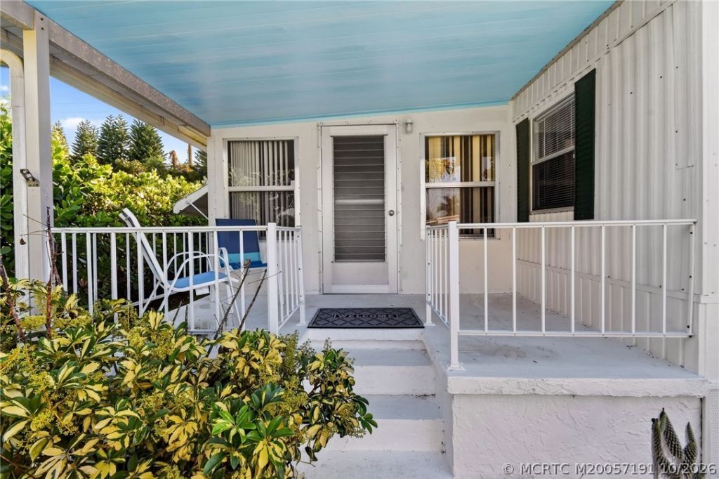 8051 SE Homestead Avenue , Hobe Sound, FL 33455 Photo