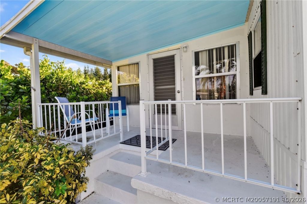8051 SE Homestead Avenue , Hobe Sound, FL 33455 Photo