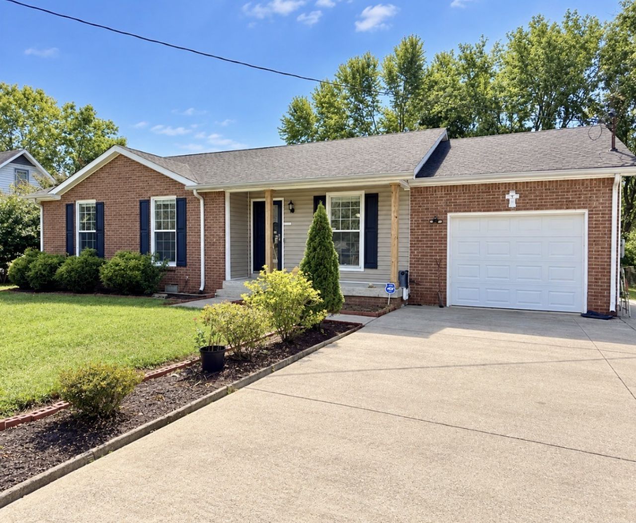 620 Doane Dr, Clarksville, TN 37042 Main Photo
