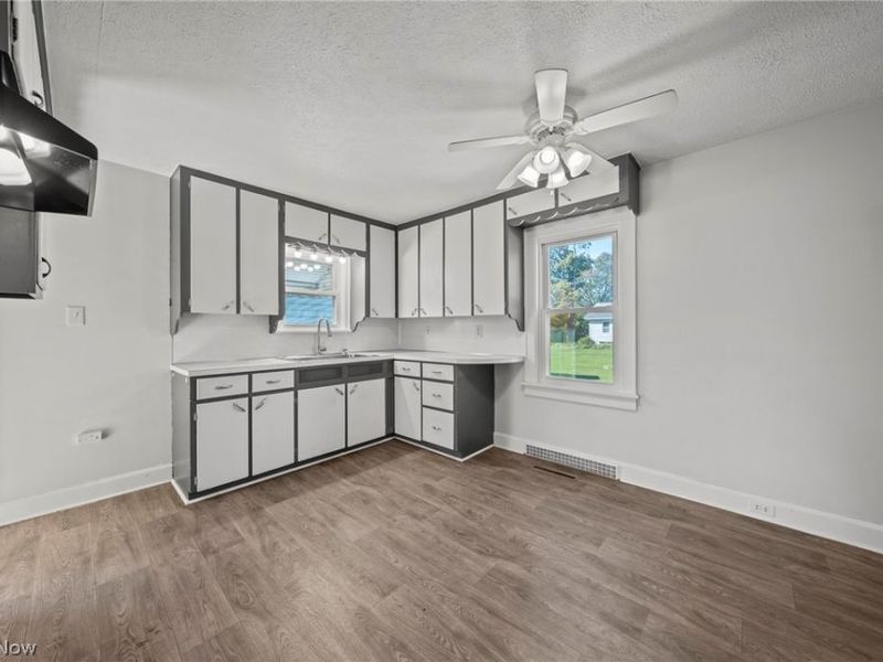 11989 Moffit Road SW, Massillon, OH 44647 Photo 11