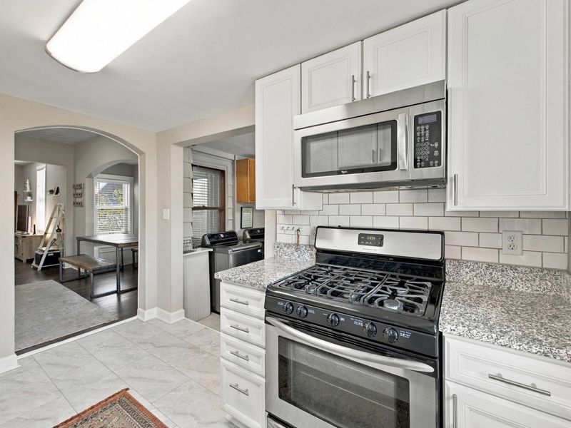 965 Hunter Avenue, Columbus, OH 43201 Photo 14