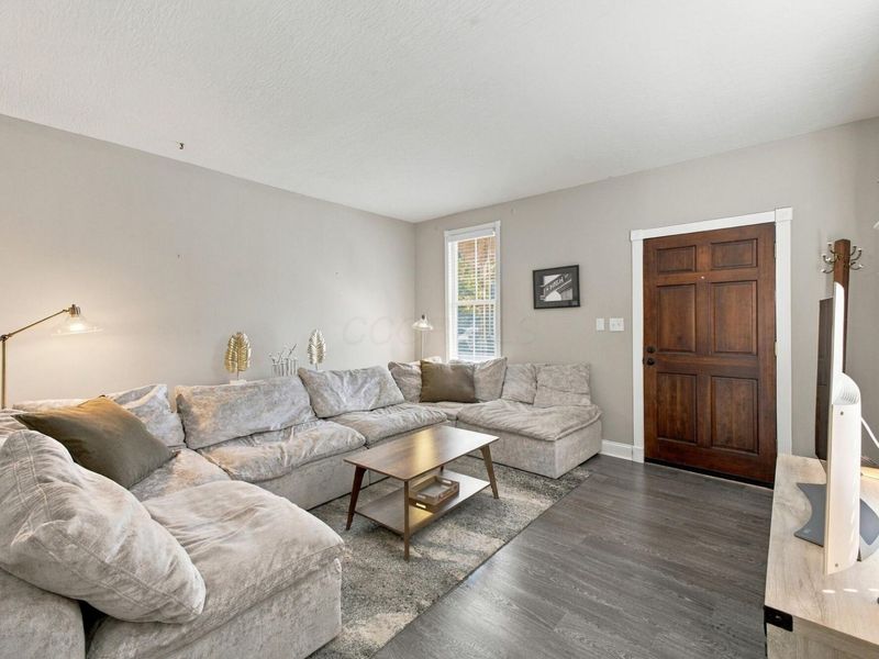 965 Hunter Avenue, Columbus, OH 43201 Photo 6