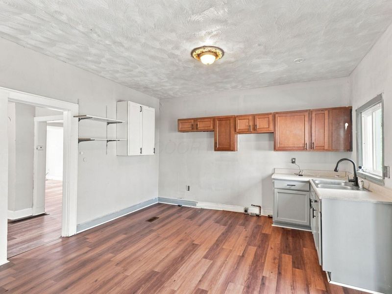 2884 E 9th Avenue , Columbus, OH 43219 Photo 24