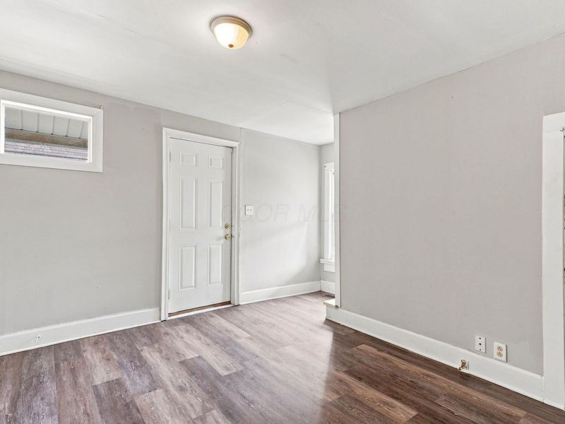 2884 E 9th Avenue , Columbus, OH 43219 Photo 5