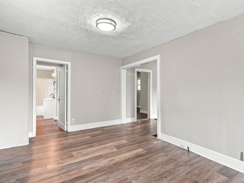 2884 E 9th Avenue , Columbus, OH 43219 Photo 8
